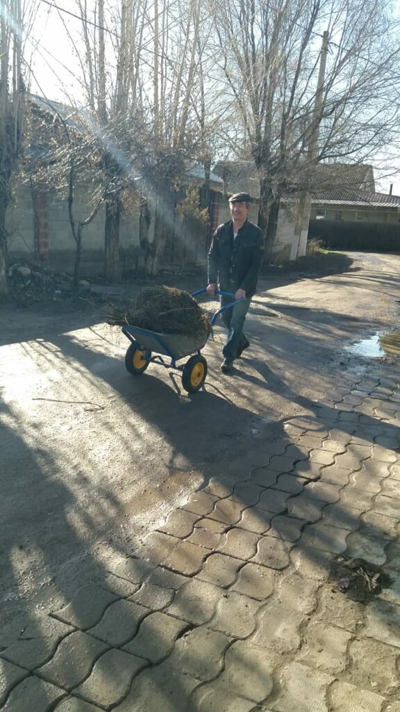 8с
